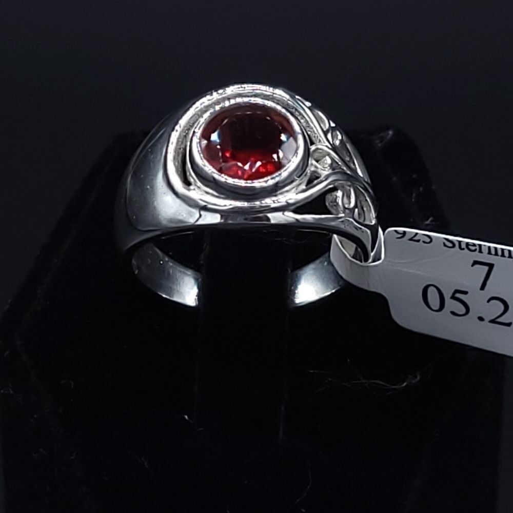 𝅺Garnet ring - Picture 5 of 9